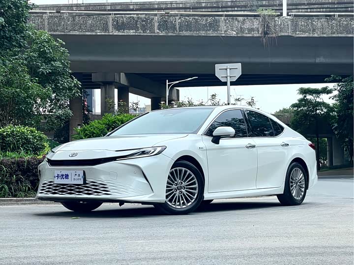 Camry 2024 Hybrid 2.0HG Premium Edition