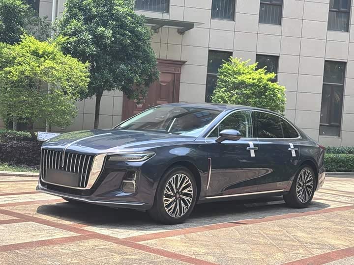 Hongqi H5 2024 2.0T automatic smart connected flag version