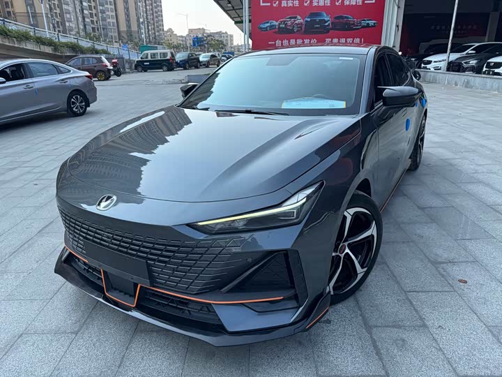 Changan UNI-V 2022 1.5T Sport