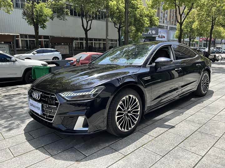 Audi A7L 2024 45 TFSI luxury model