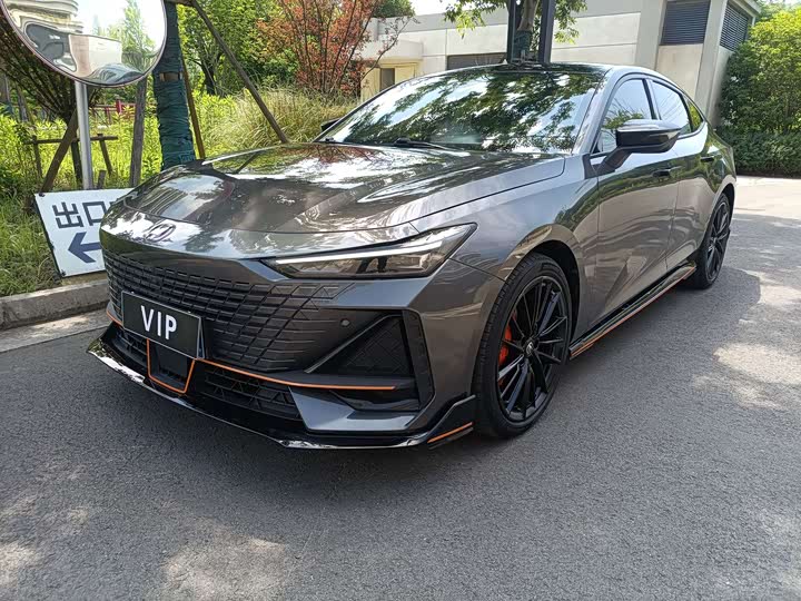 Changan UNI-V 2022 1.5T sports version