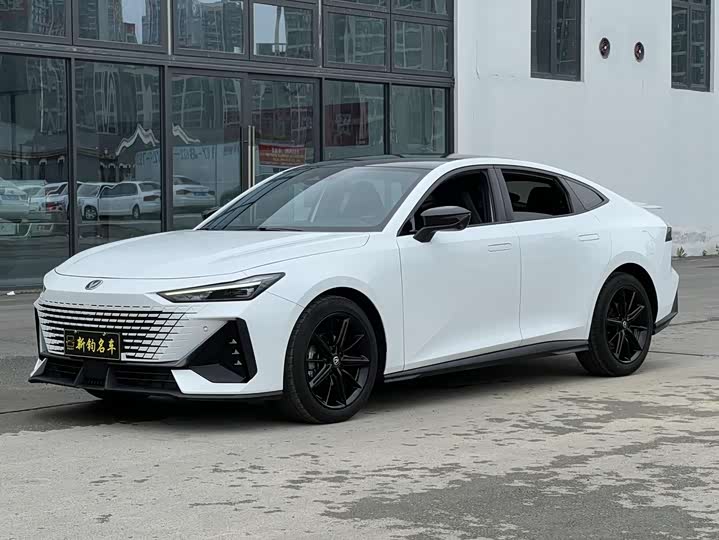 Changan UNI-V 2023 1.5T Prestige Edition
