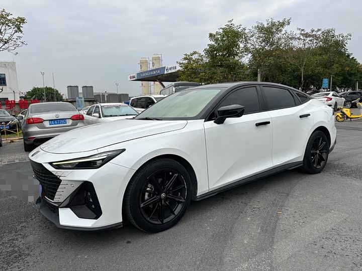 Changan UNI-V 2022 1.5T ZunGui Edition