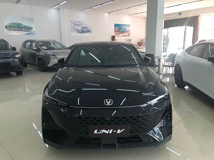 Changan UNI-V 2024 1.5T Prestige Edition