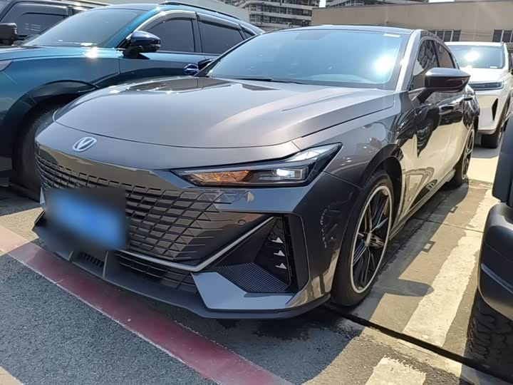 Changan UNI-V 2022 1.5T ZunGui Edition