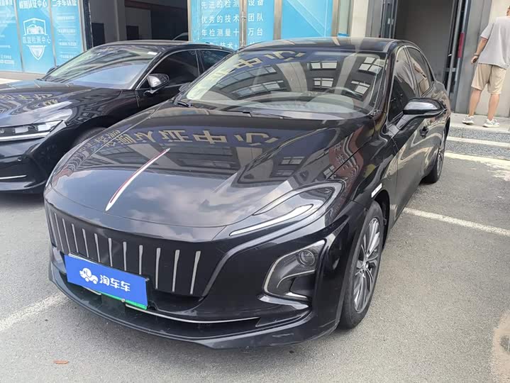 Hongqi E-QM5 2024 model 610km PLUS
