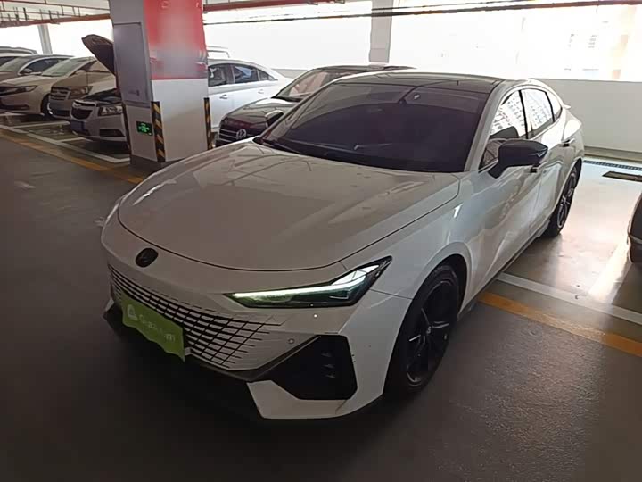 Changan UNI-V 2022 1.5T ZunGui Edition