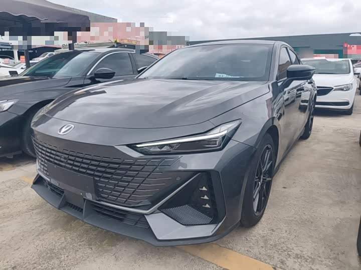 Changan UNI-V 2022 1.5T ZunGui Edition