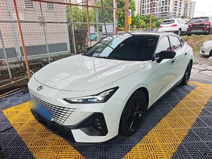 Changan UNI-V 2023 1.5T Prestige Edition