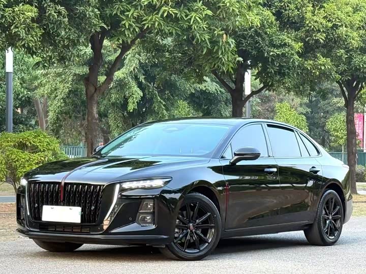 Hongqi H5 2025 Model 2.0T Edition