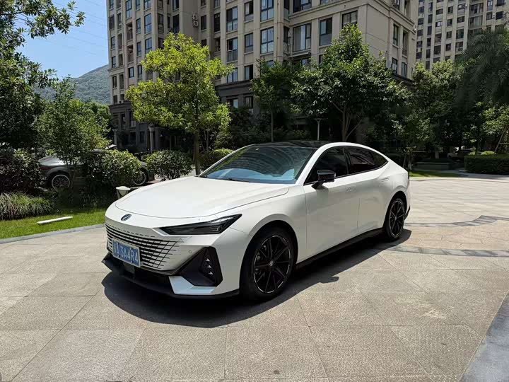 Changan UNI-V 2023 1.5T Prestige Edition