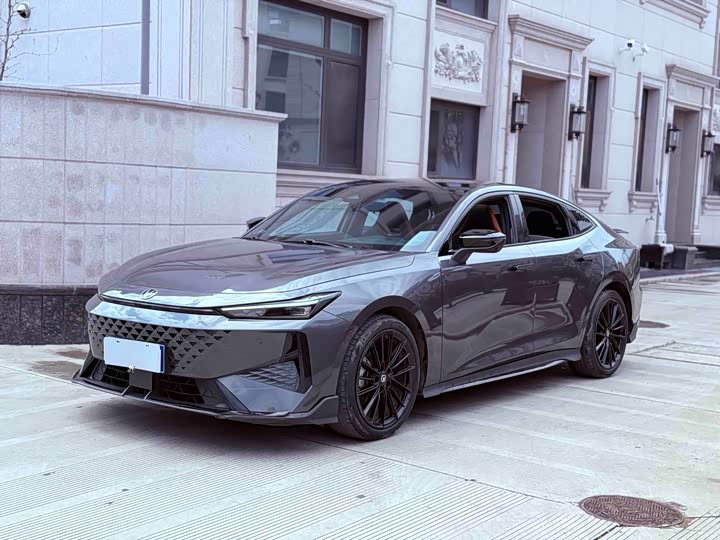 Changan UNI-V 2024 1.5T noble sports model