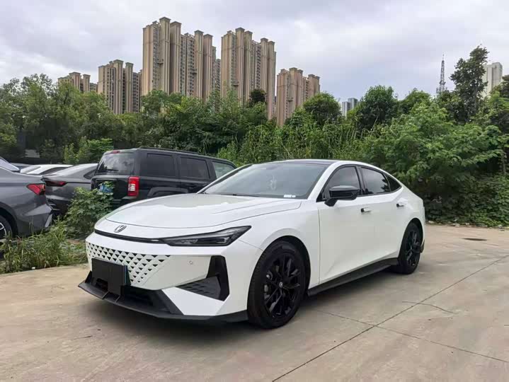 Changan UNI-V 2024 1.5T Prestige Edition