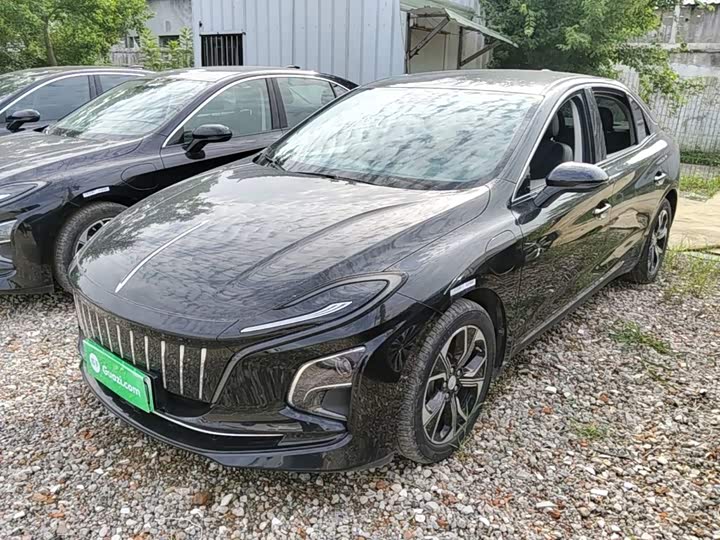 Hongqi E-QM5 2023 Facelift Basic Travel Edition