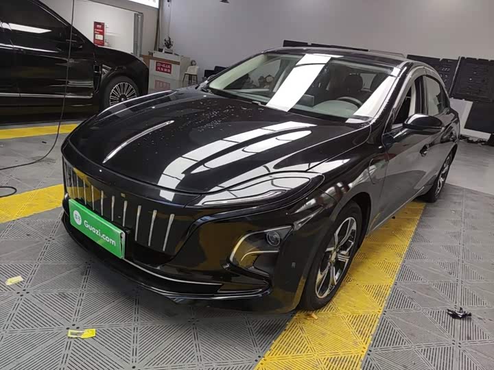 Hongqi E-QM5 2023 Facelift Basic Travel Edition