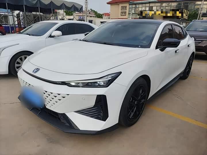 Changan UNI-V 2024 1.5T Prestige Edition