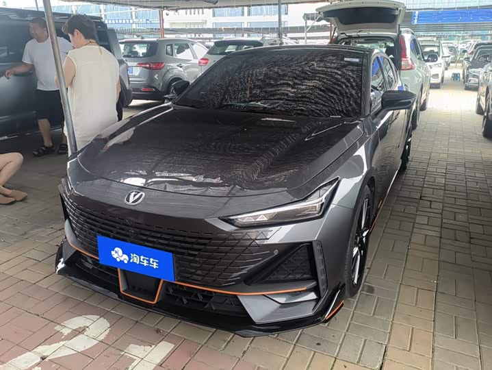 Changan UNI-V 2022 1.5T sports version