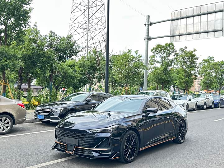 Changan UNI-V 2022 1.5T Sport