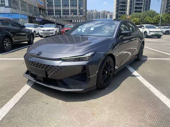 Changan UNI-V 2023 1.5T Sport Edition