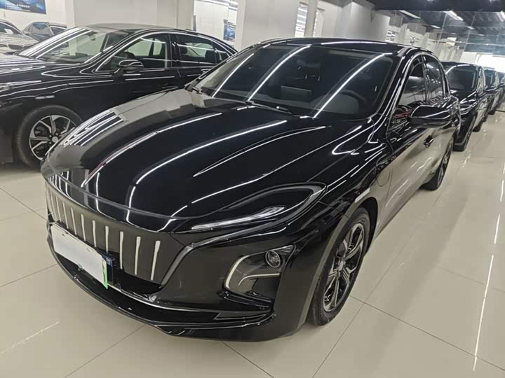 Hongqi E-QM5 2023 facelift basic travel version
