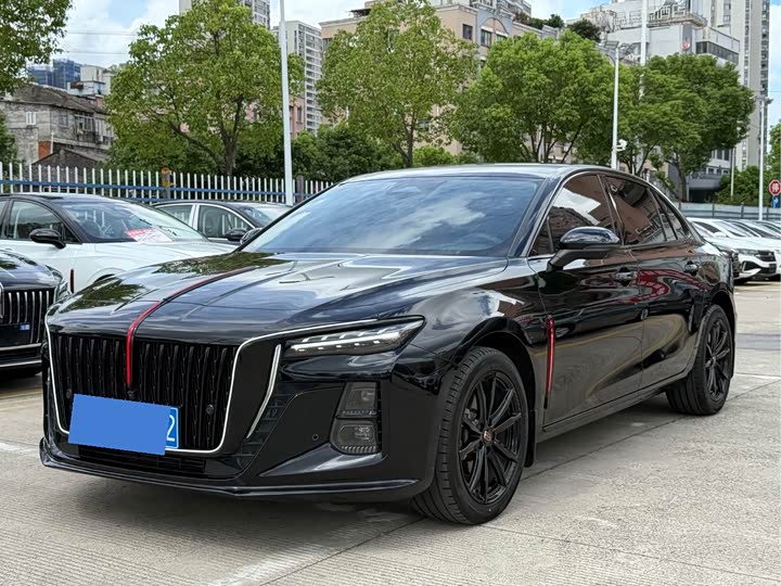 Hongqi H5 2025 Model 2.0T Edition