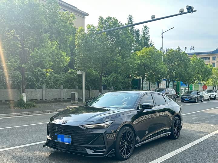 Changan UNI-V 2023 1.5T Sport Edition