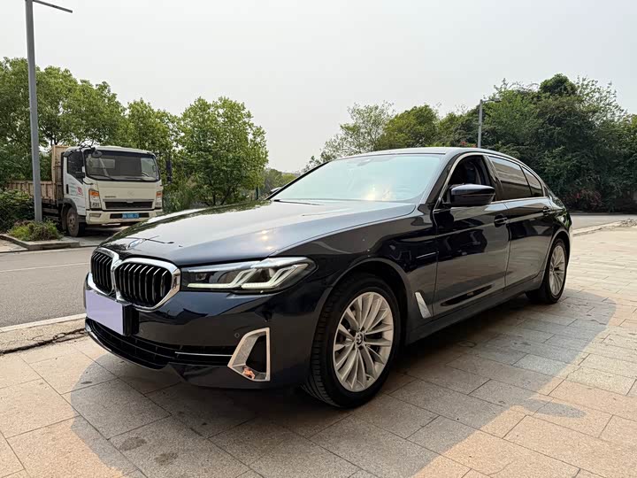 BMW 5 Series 2022 facelift 525Li luxury package