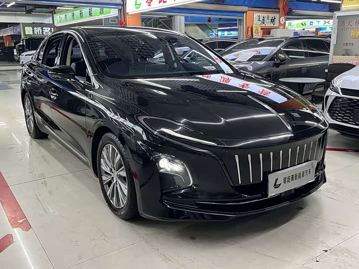 Hongqi E-QM5 2023 model 620km PLUS