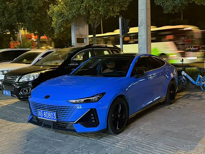 Changan UNI-V 2022 1.5T ZunGui Edition