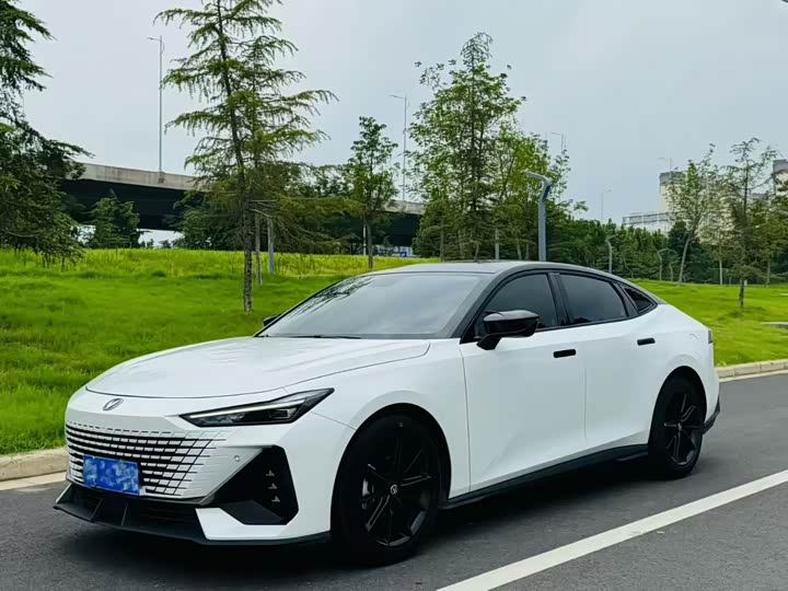 Changan UNI-V 2023 1.5T Prestige Edition
