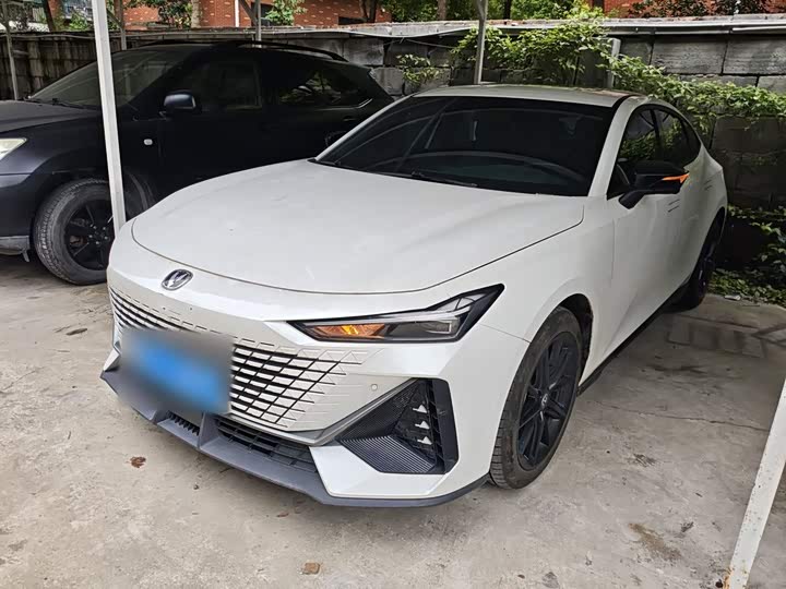Changan UNI-V 2022 1.5T Excellent Type