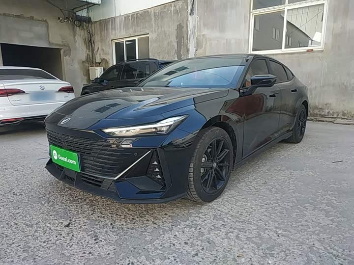 Changan UNI-V 2022 1.5T Excellent Type
