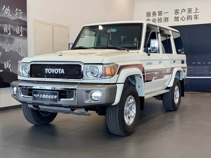Land Cruiser (Imported) 2024 4.0L Manual