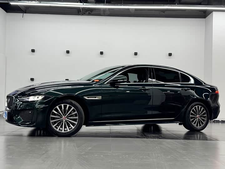 Jaguar XEL 2023 2.0T 200PS R-Dynamic Youth Sport Edition