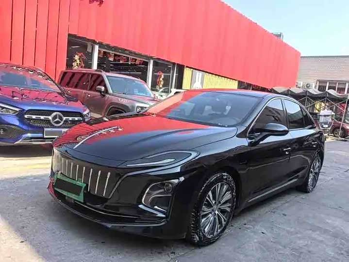 Hongqi E-QM5 2022 431km Charging Enjoyment Edition