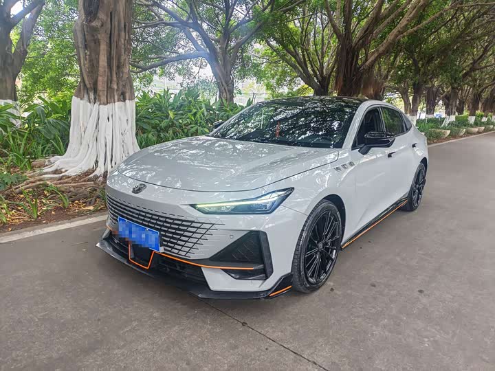 Changan UNI-V 2022 1.5T sports version