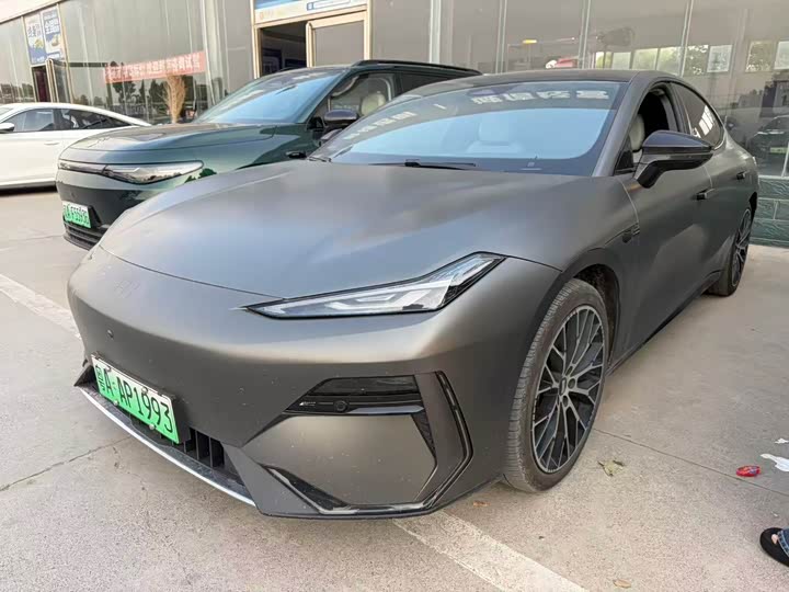 Galaxy E8 2024 620km four-wheel drive starship performance version