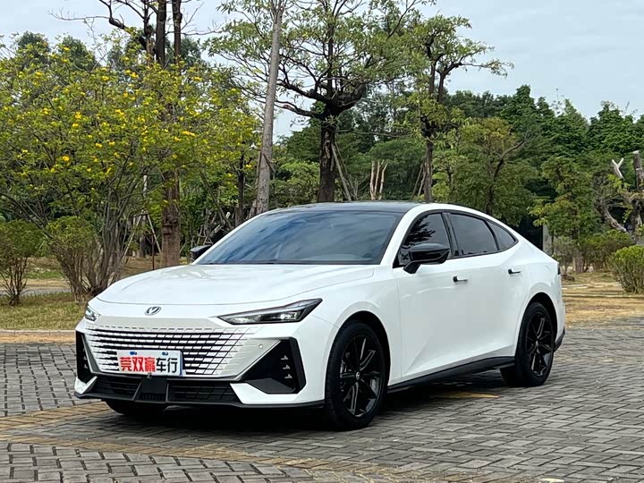 Changan UNI-V 2023 1.5T Prestige Edition