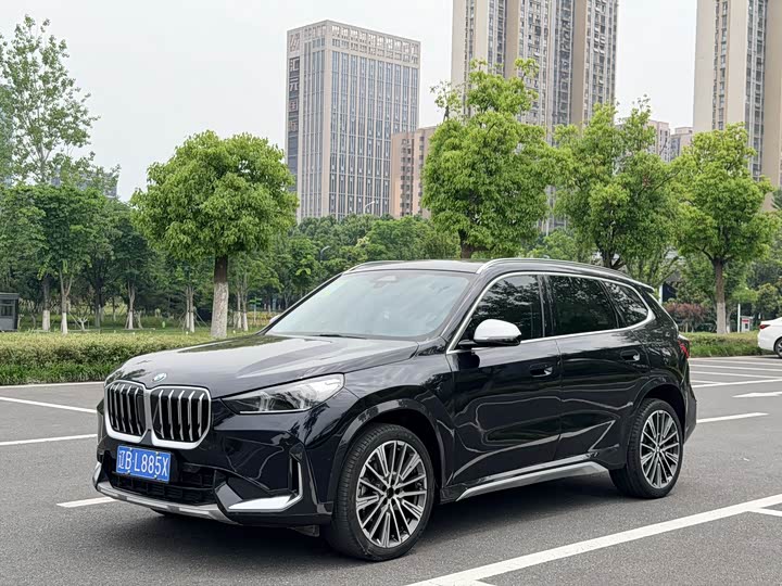 BMW X1 2023 xDrive25Li X Design Package