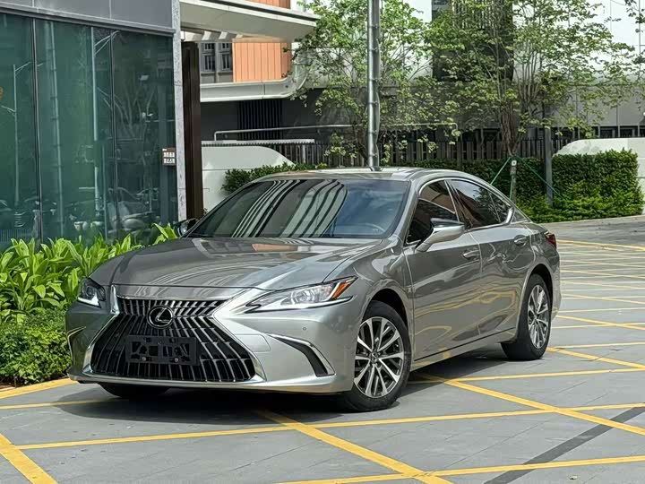 Lexus ES 2023 200 Excellence Edition
