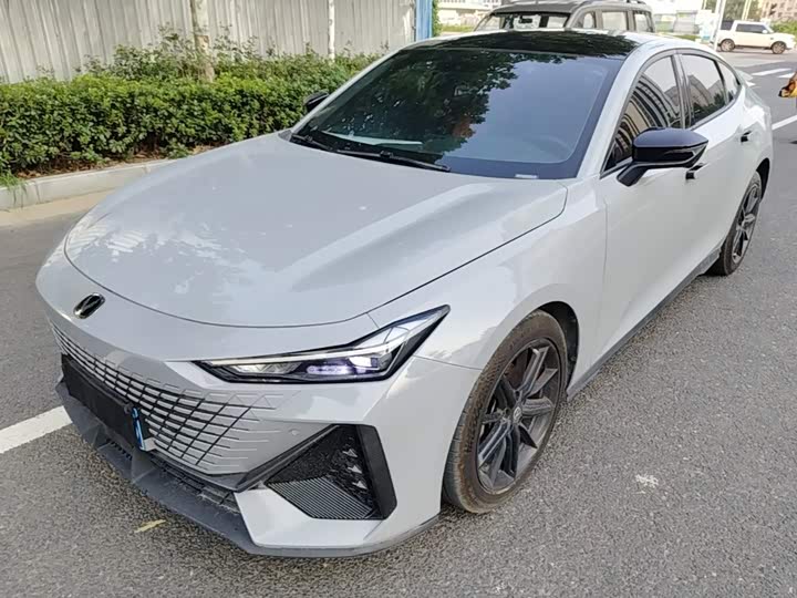 Changan UNI-V 2022 1.5T ZunGui Edition