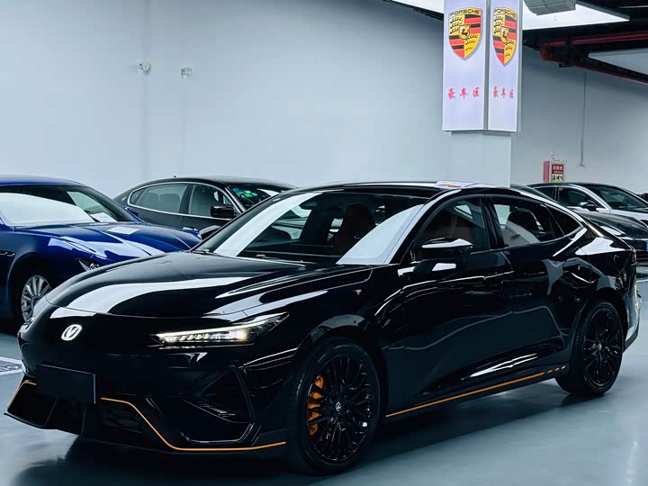 Changan UNI-V 2025 third generation 2.0T powerful model