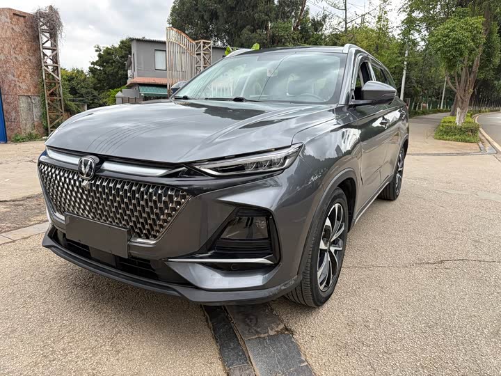 Changan X7 PLUS 2024 1.5T automatic premium type 7 seats