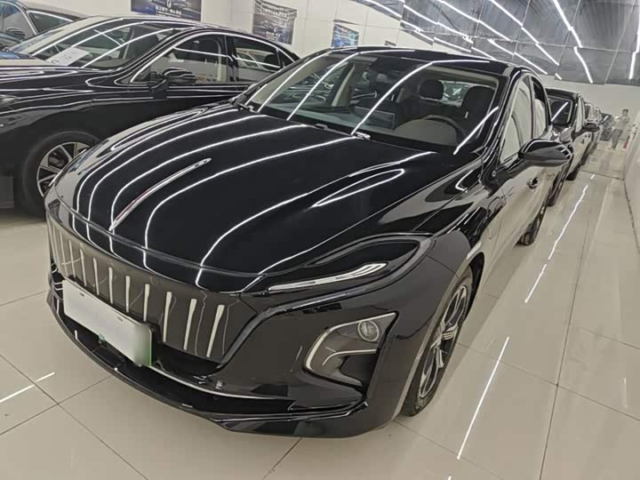 Hongqi E-QM5 2023 Facelift Basic Travel Edition