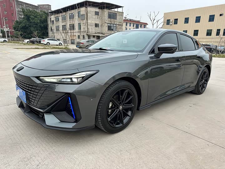 Changan UNI-V 2023 1.5T Prestige Edition