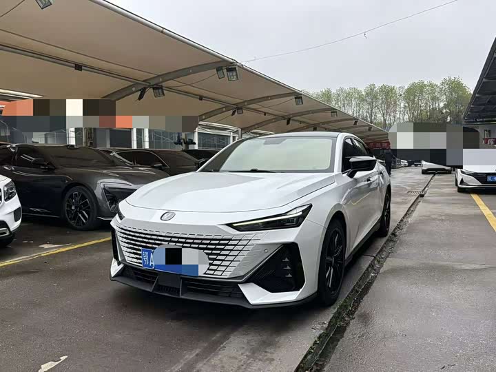 Changan UNI-V 2023 1.5T Prestige Edition