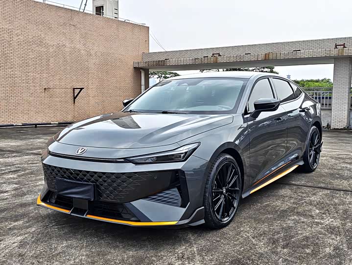 Changan UNI-V 2024 1.5T noble sports model