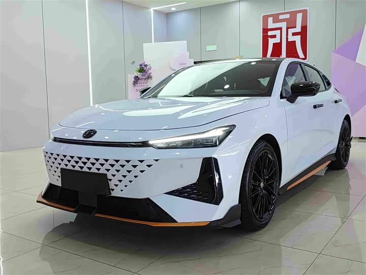 Changan UNI-V 2024 1.5T noble sports model