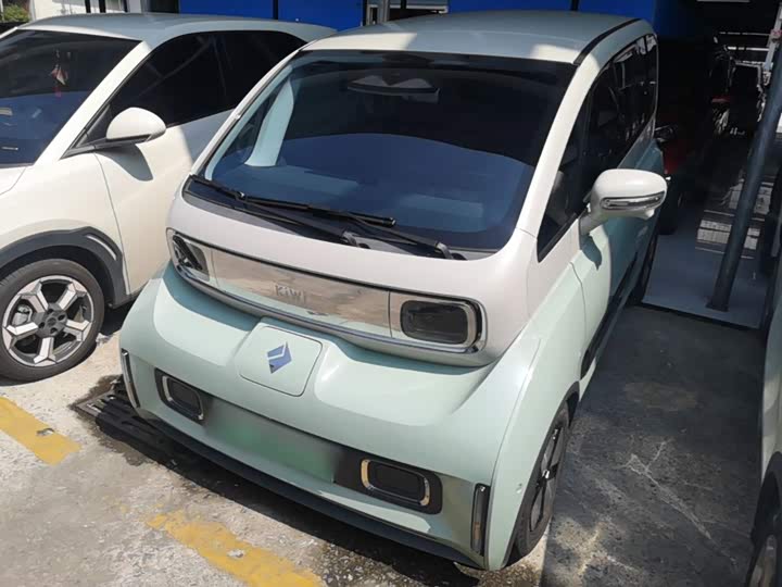 Baojun KiWi EV 2023 DJI Edition Lithium Iron Phosphate