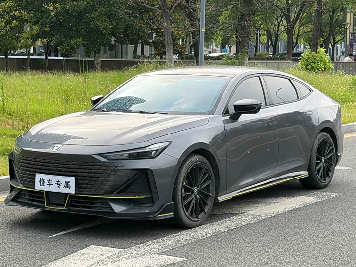 Changan UNI-V 2023 1.5T Sport Edition
